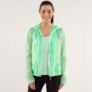 RARE Lululemon women’s translucent lightweight jacket lime/neon green size 6/8